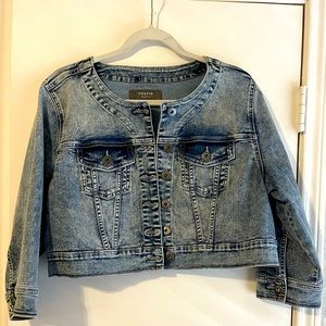 Crop denim jacket